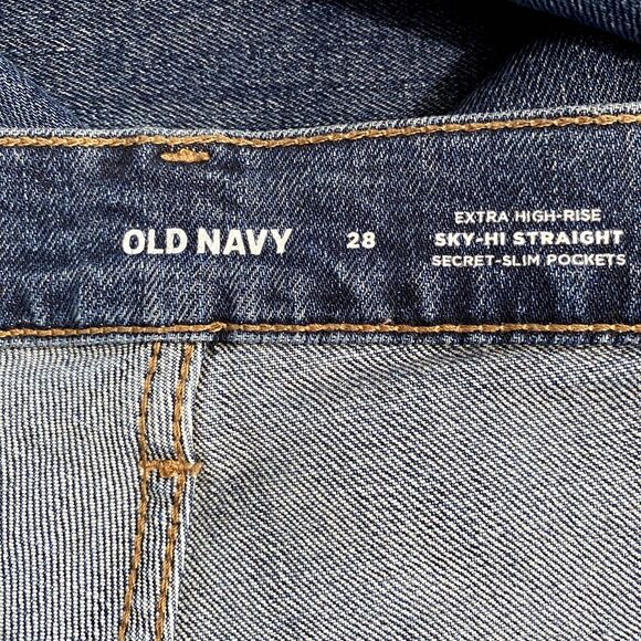 Old Navy Extra High-Rise Sky-Hi Straight Leg Jeans Button Fly Plus Size 28‎ - Picture 8 of 9